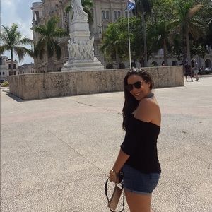 Meet your Posher, Ninoschka